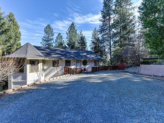 3rd image of 6219 Green Leaf Ln