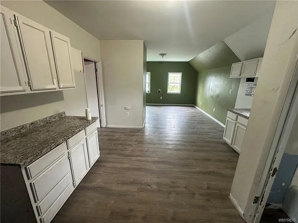122 Austin St #2
