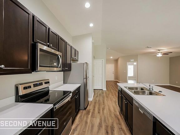 5th image of 17124 Johns Ave