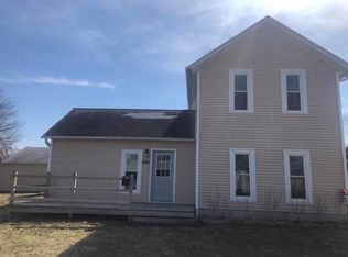 529 E Wall St, Morrison, IL 61270