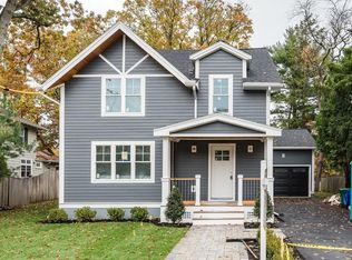 15 Victoria Cir, Newton, MA 02459