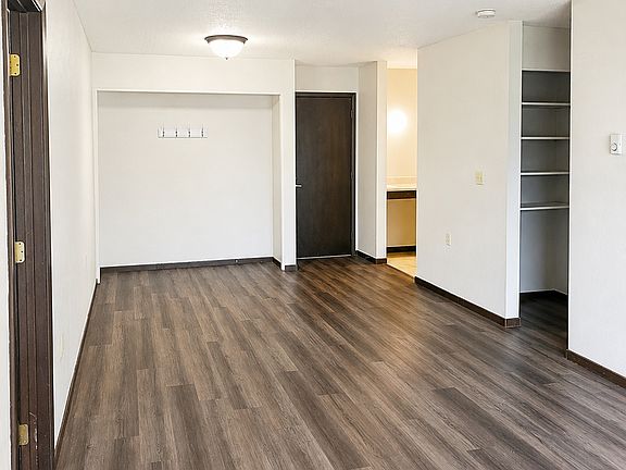 2nd image of 812 Hills Ave #N205
