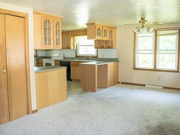 4th image of 1601 S 14th St