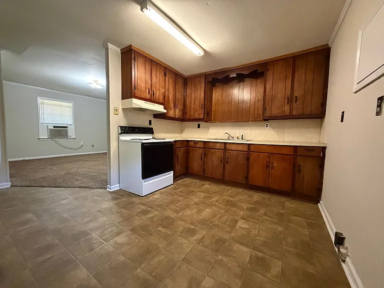 69 Meridian Dr — Photo 3