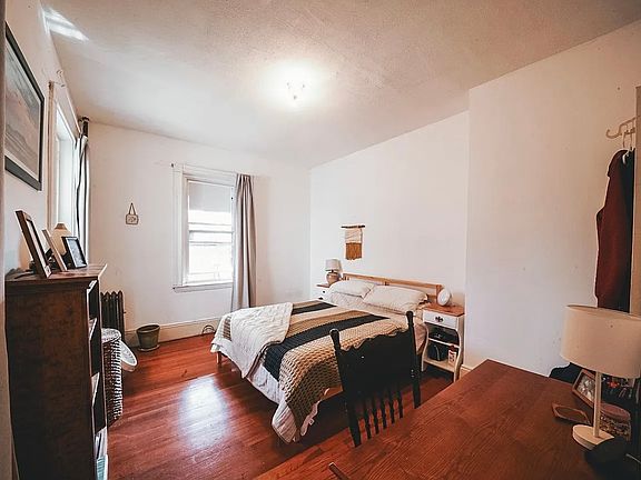 4th image of 12 Braemore Rd #3