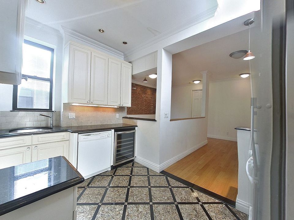 1st image of 1720 2nd Ave APT 5A