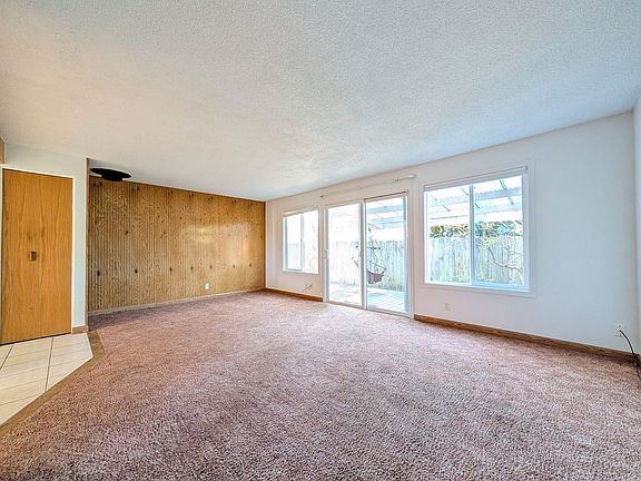5th image of 170 Ash St
