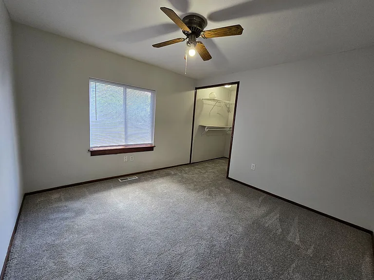 16 Wilshire Wood Dr — Photo 11