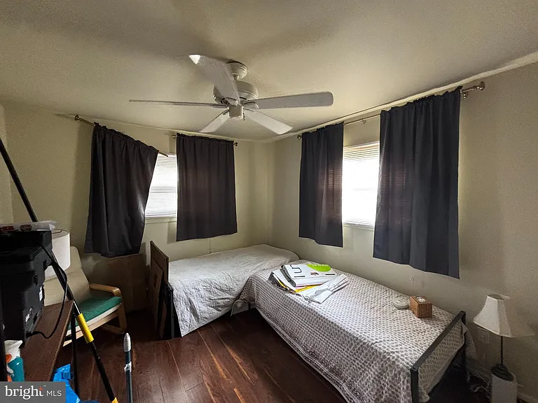 32 Forest Ave — Photo 9