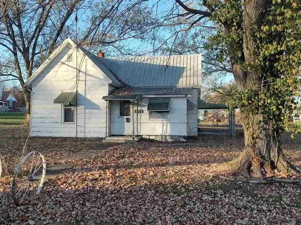 8566 4th St, Merom, IN 47861