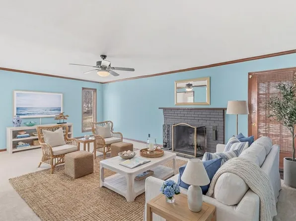 3432 NE 46th St, Kansas City, MO 64117