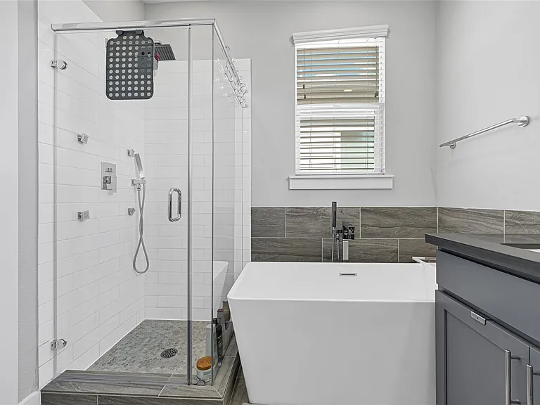 407 Yale Oaks Ln — Photo 11
