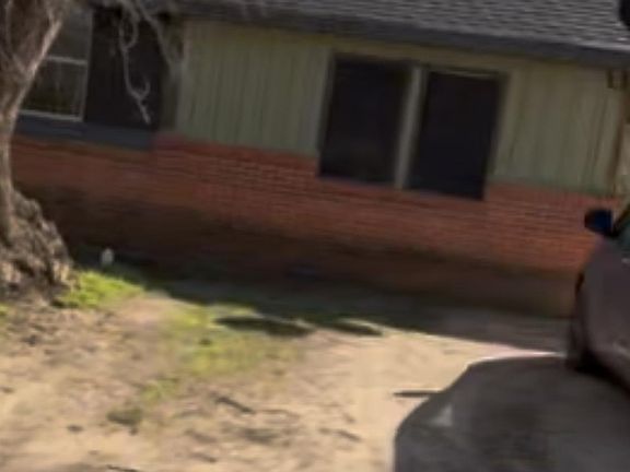 5th image of 801 Snell Rd