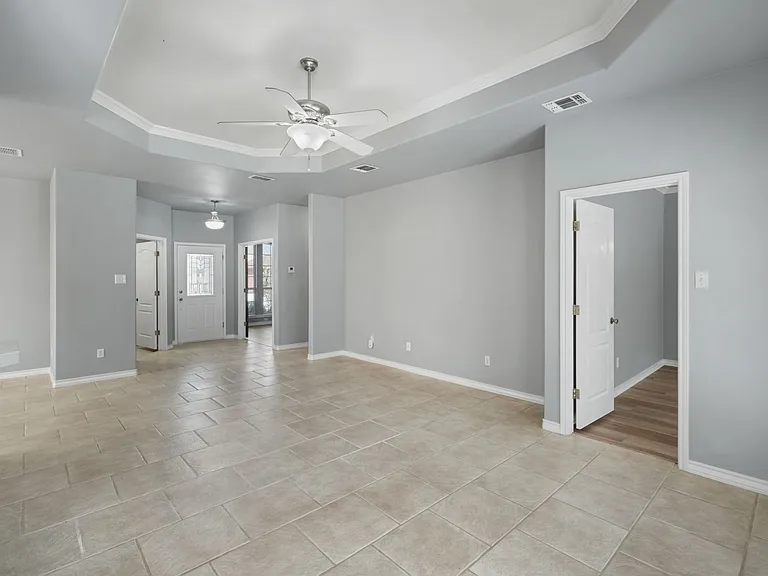 3141 Quail Springs Rd #4 — Photo 3