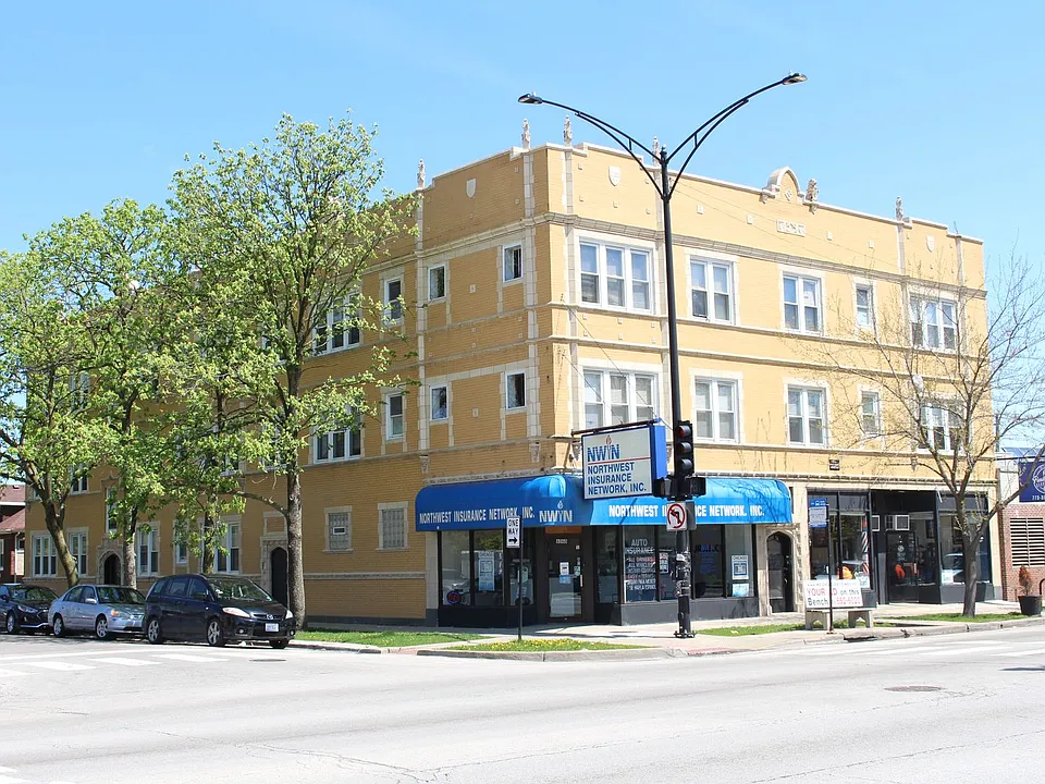 6060 W Fullerton Ave