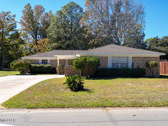 2nd image of 1403 Cornwall Dr