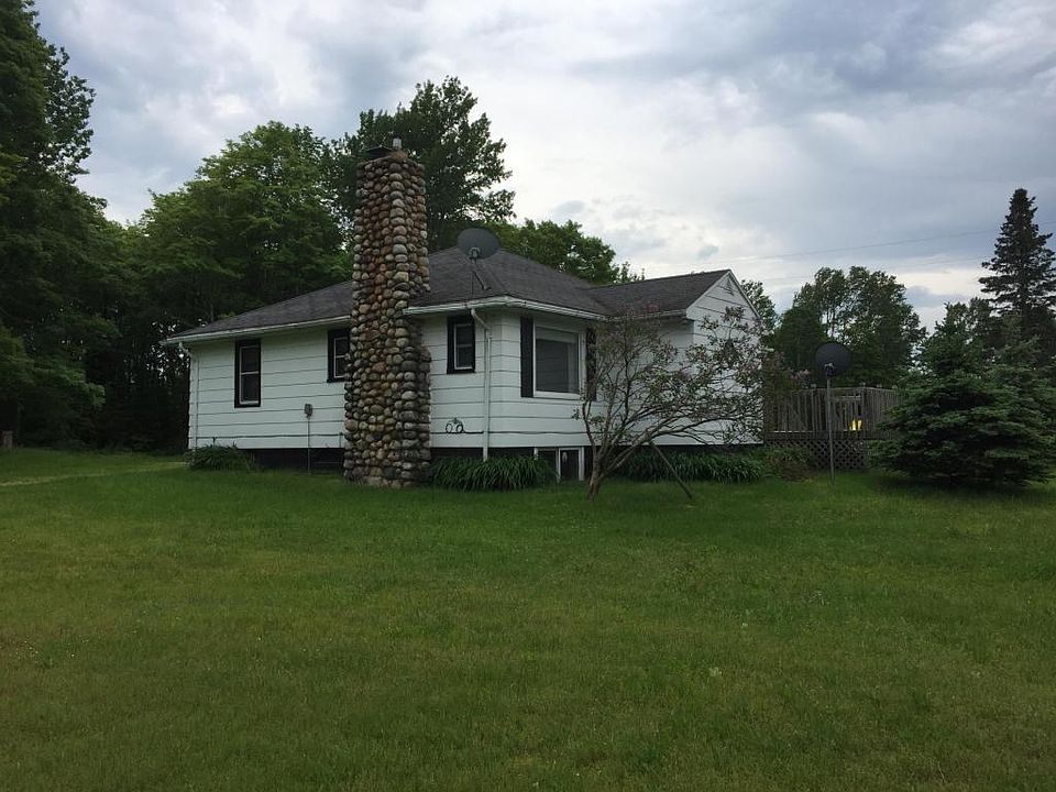 1st image of 12339 S Mackinac Trl