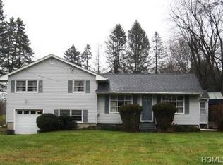 341 Quaker St, Wallkill, NY 12589