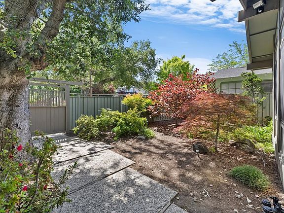 2nd image of 16593 Ferris Ave