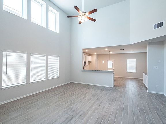 4th image of 13306 Villa Sola Dr