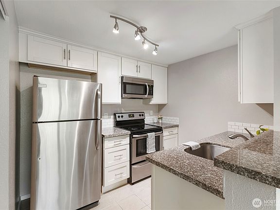 5th image of 11002 SE Petrovitsky Road #G203