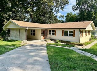 109 Nasson Ln, Oak Ridge, TN 37830