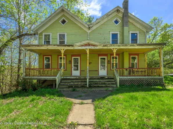 15 Martindale Road, Philmont, NY 12565