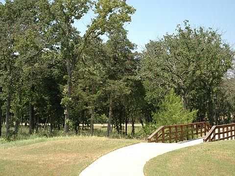 2nd image of 101 Stillwater Cir
