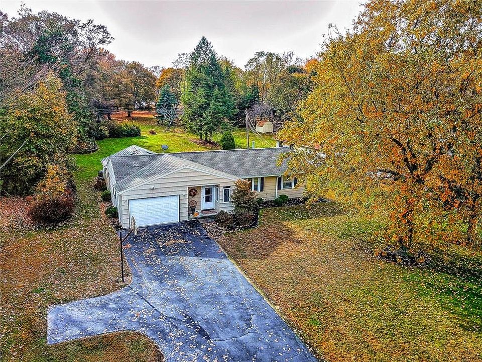 1st image of 297 Woodruff Dr