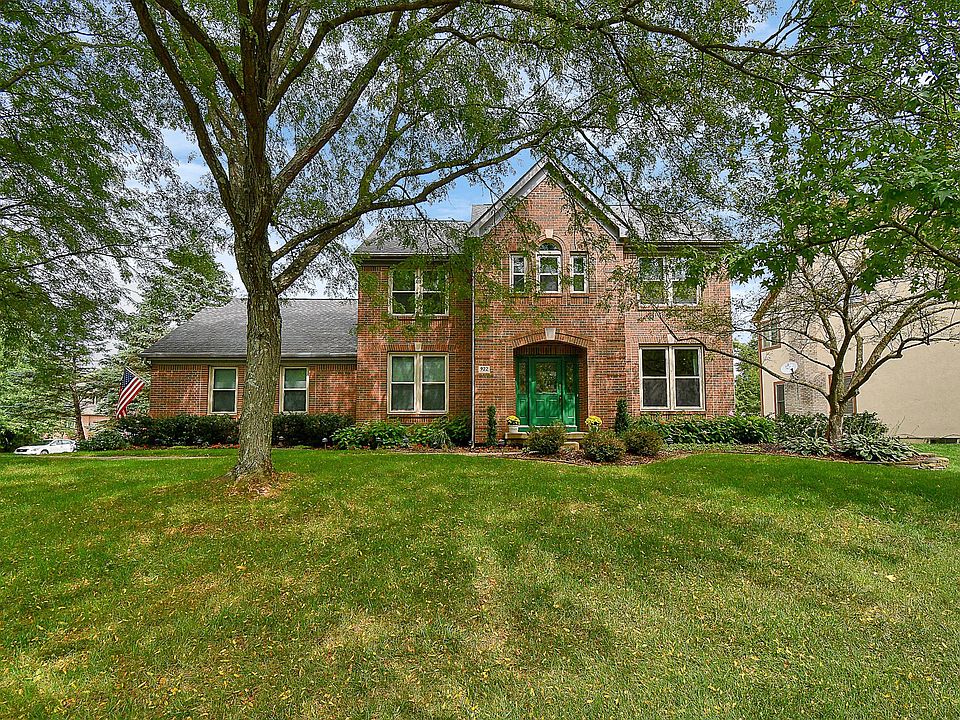 1st image of 922 Old Pine Dr