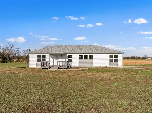 1000 W Miller Street, Pleasant Hope, MO 65725