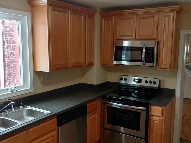 231 N Walborn Ave — Photo 7
