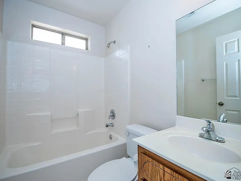 10313 E 38th Pl — Photo 10