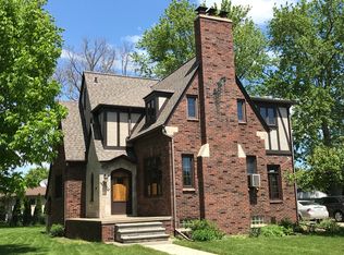 22409 Saint Clair Dr, Saint Clair Shores, MI