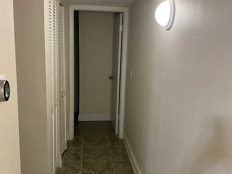 7126 Waterside Dr — Photo 9