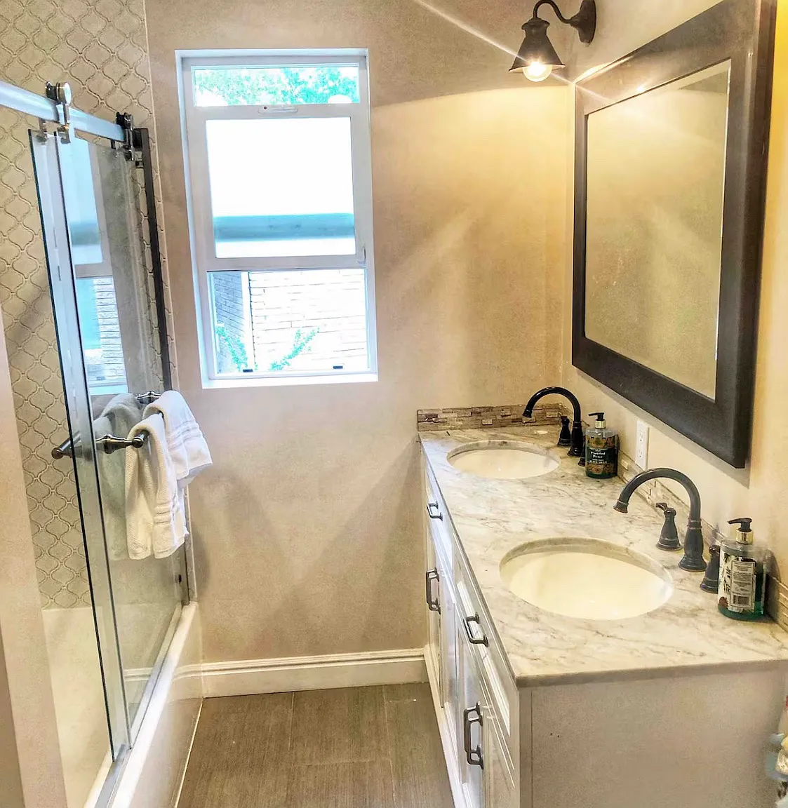 4 bed, 2526 sqft, $3,699 — Photo 4