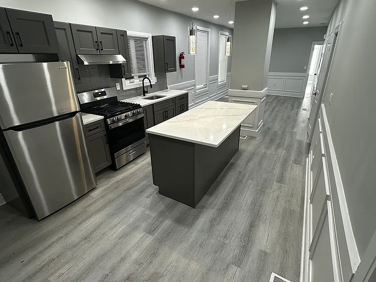 605 Madison Ave #1 — Photo 11