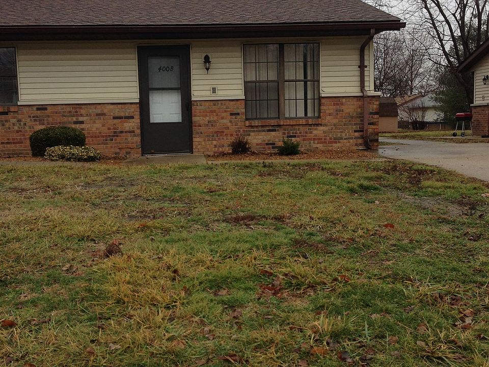 400 B Redbud-outside