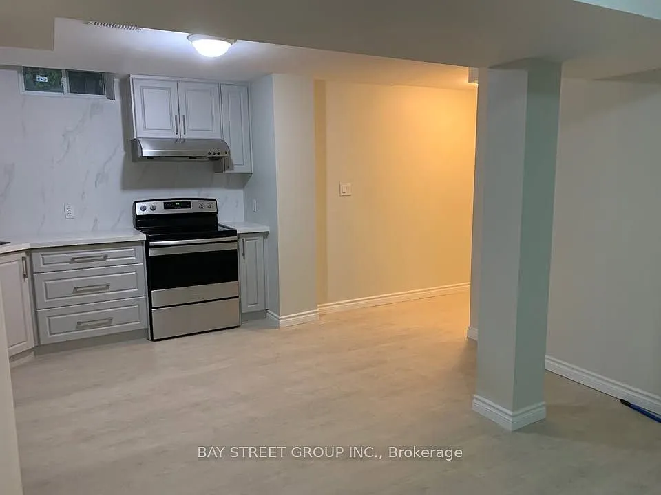 Building Photo - 42 Winterberry Dr #BASEMENT