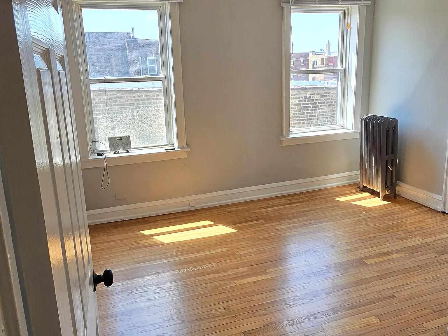 8034 S Marshfield Ave — Photo 4