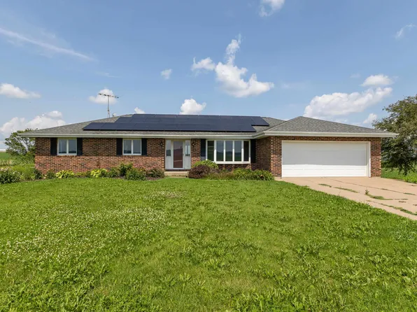 19857 Route 3, Durango, IA 52039