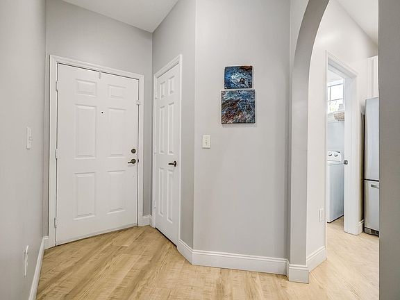 3rd image of 4123 Serena Cir