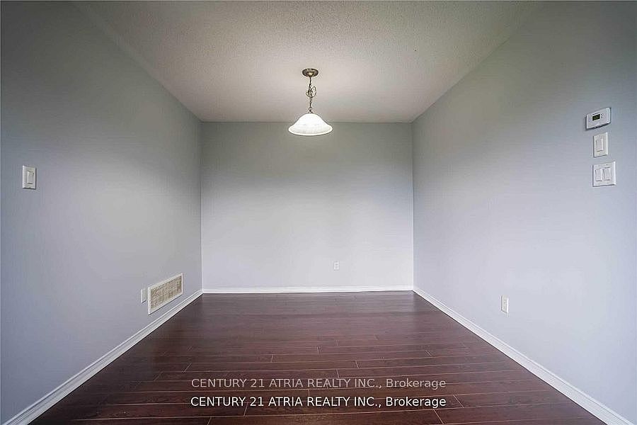 2nd image of 1424 Rennie St
