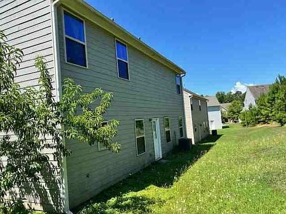 2nd image of 2282 Joplin St