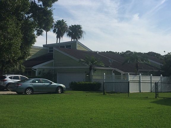 2nd image of 1934 Cove Ln
