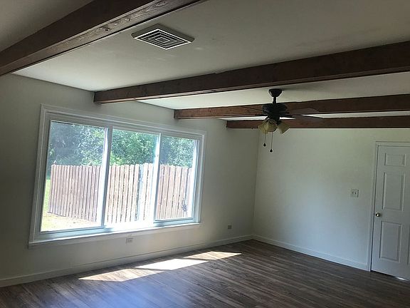 3rd image of 70 Meadow Dr