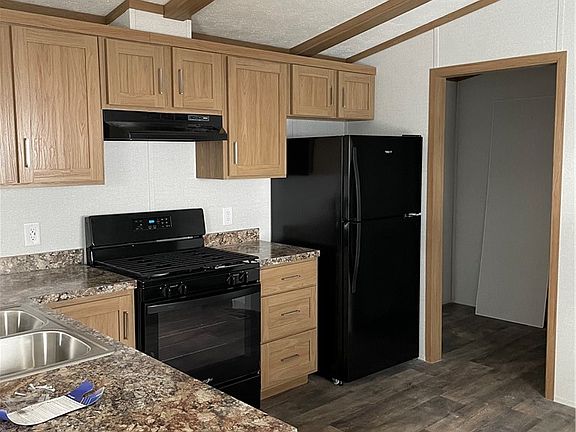 2nd image of 50 Brookside Estates Dr