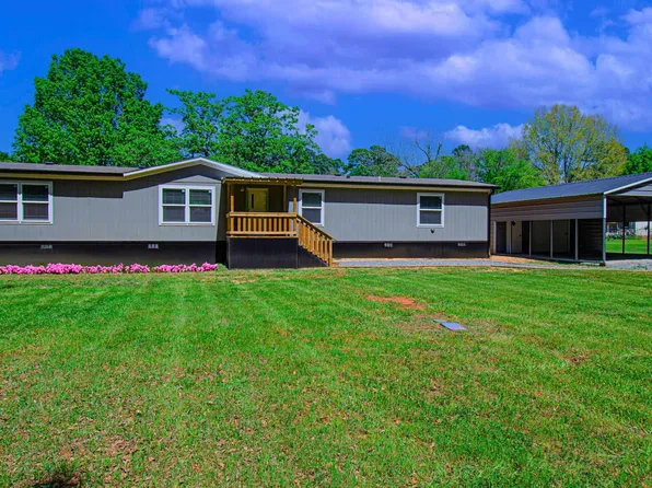 608 Freeman Ave, Daingerfield, TX 75638