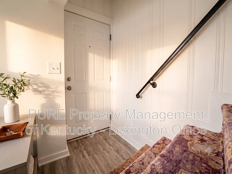 156 E 4th St — Photo 7