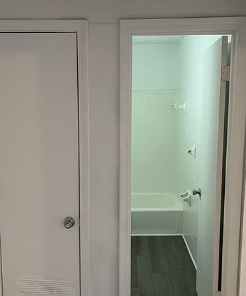5th image of 4416 Lynn Ln #75